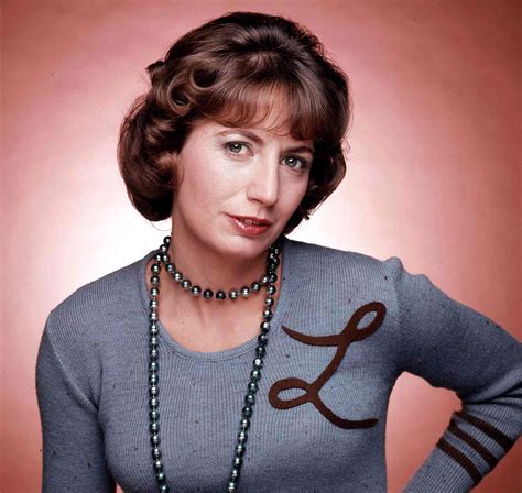 Who is penny marshall - Penny Marshall had been making minor inroads in Hollywood for several years before the iconic Laverne and Shirley characters debuted as Richie and Fonzie’s double dates on an episode of “Happy ...
